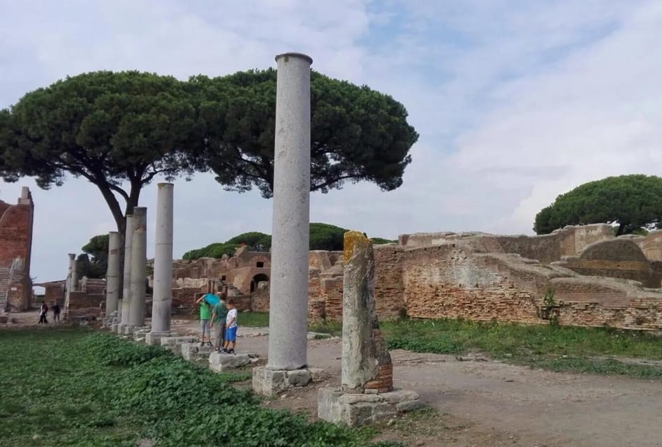 Rome: Ancient Ostia, Archeology and History, Half Day Tour - Walking Decumanus Maximus: the main street story