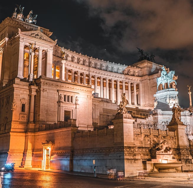Rome: Ancient Rome Night Tour - Meeting at the Vittoriano: starting your night with scale
