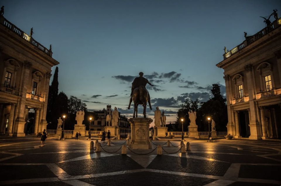 Rome: Ancient Rome Nighttime Sightseeing Tour - Rome at Night: Why This 3-Hour Walk Works