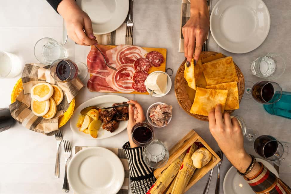 Rome: Aperitivo & Street Food Tour Delights - Aperitivo logic: why this tour feels different