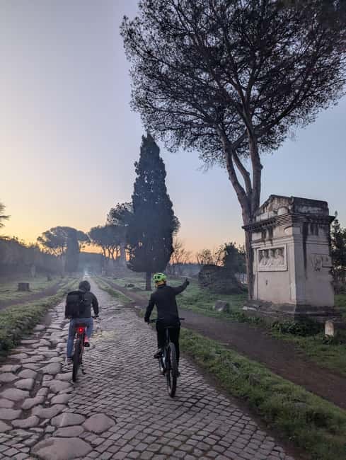 Rome: Appian Way, Aqueducts, & Catacombs E-Bike Guided Tour - Photo Stops That Set the Stage: Maxentius and Cecilia Metella