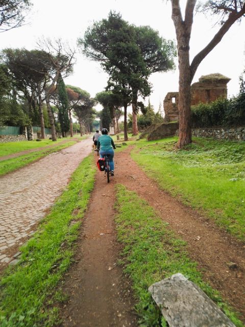Rome: Appian Way & Catacomb Sunset E-bike Tour with Aperitif - Guides make or break e-bike tours, and this one trends positive