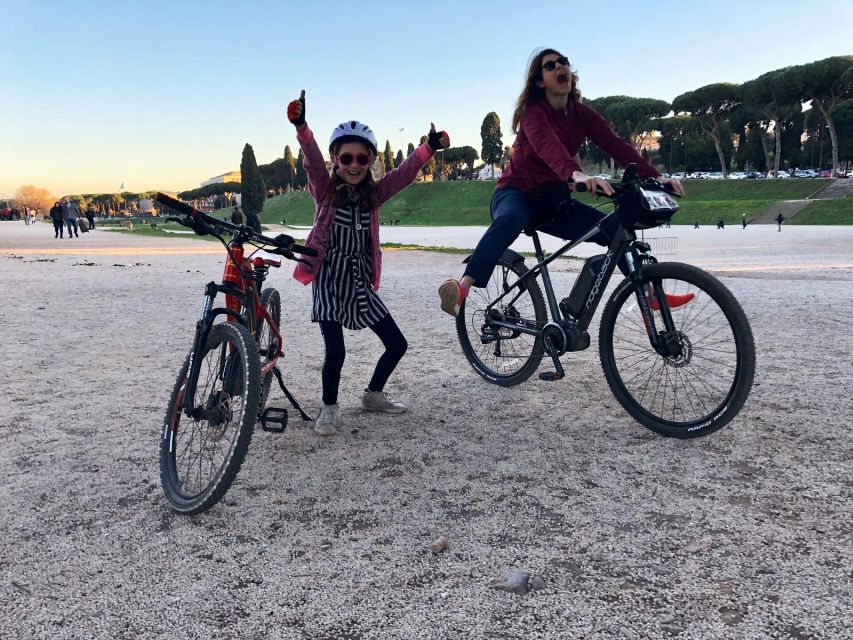 Rome: Appian Way E-Bike Tour Catacombs, Aqueducts & Picnic - Tomb of Cecilia Metella: quick stop, big visual impact