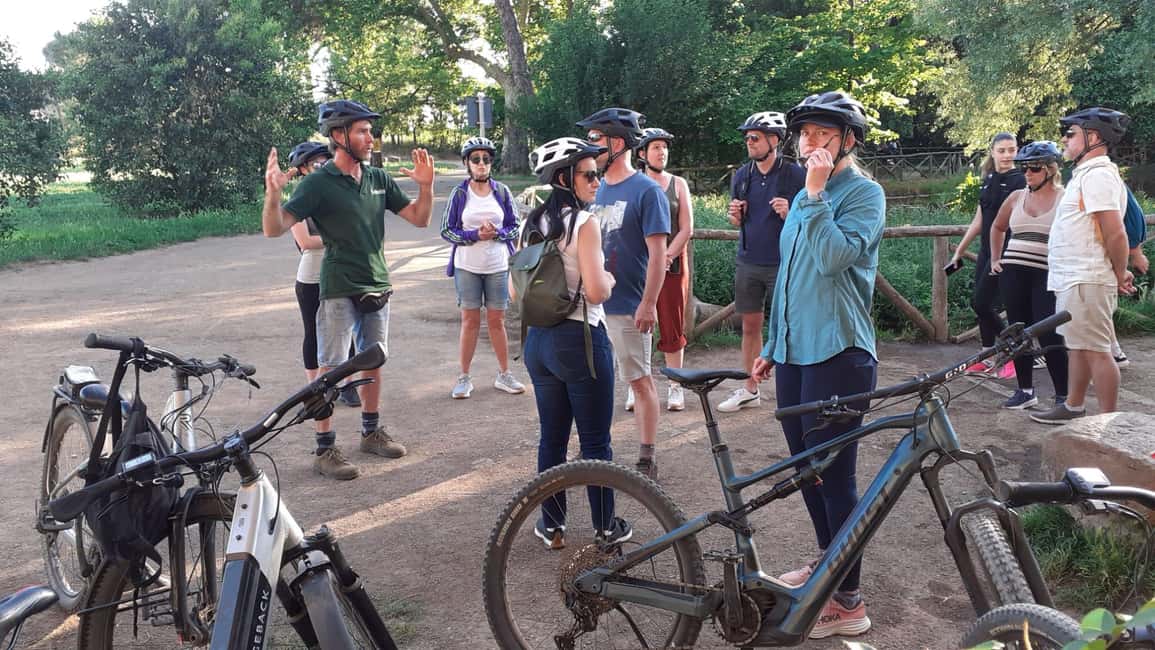 Rome: Appian Way E-Bike Tour Catacombs, Aqueducts & Picnic - Catacombs of St Callixtus: the guided part you’ll remember