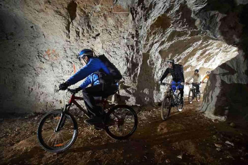 Rome: Appian Way Underground Catacombs Bike Tour with Lunch - Appian Way Regional Park: the ride is part of the lesson