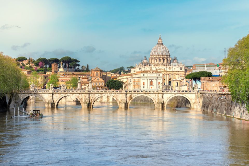 Rome at Night Bike Tour - Piazza San Pietro and the best St. Peter’s Basilica view on the route