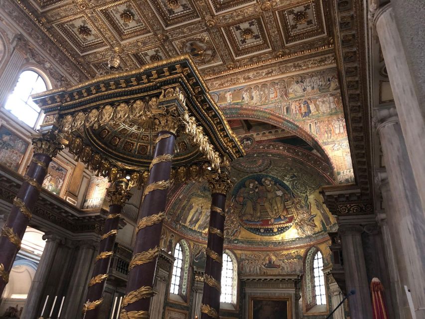 Rome: Basilica of St Mary Major Catholic Pilgrim Tour - Relics you can actually see: crib wood, the icon, and Pius V