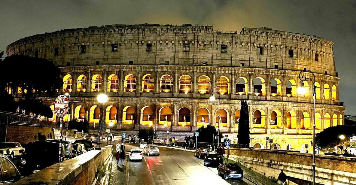 Rome by Night by car - Gianicolo Hill: Trastevere Roofs, Domes, and Wide-Open Night Views