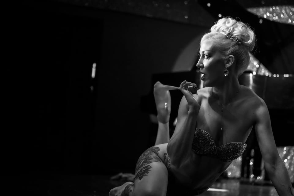 Rome: Cabaret Burlesque Show Experience with Dinner - Getting around late: the real-world transport factor