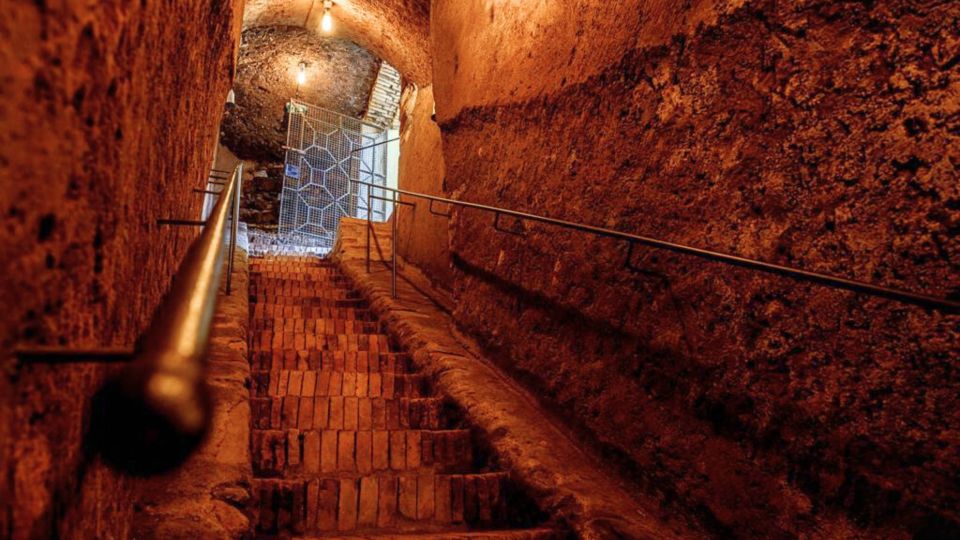 Rome: Candlelight Wine tasting in ancient roman Cave - Pigneto, Passolini vibes, and why this neighborhood works for an evening tour