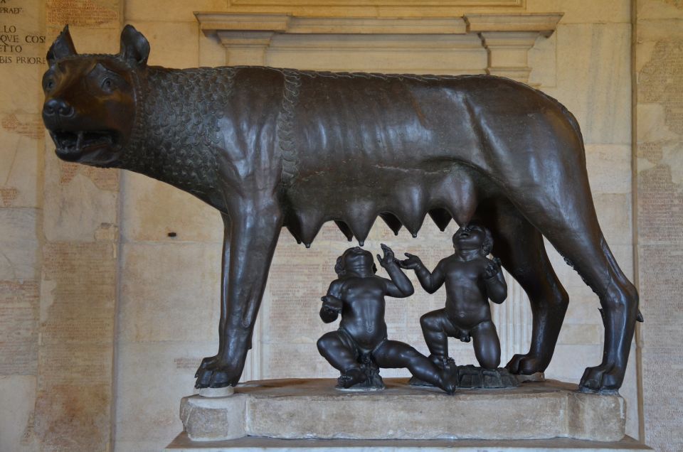 Rome: Capitoline Museums Private Guided Tour - Marcus Aurelius and the temple ruins: the view quality improves as you go