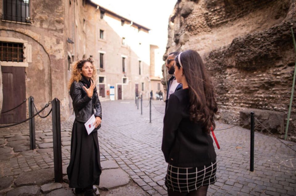 Rome: Castel Sant'Angelo Private Tour & Skip-the-Line Entry - Passetto Secreto and the Secret Passageway to the Vatican
