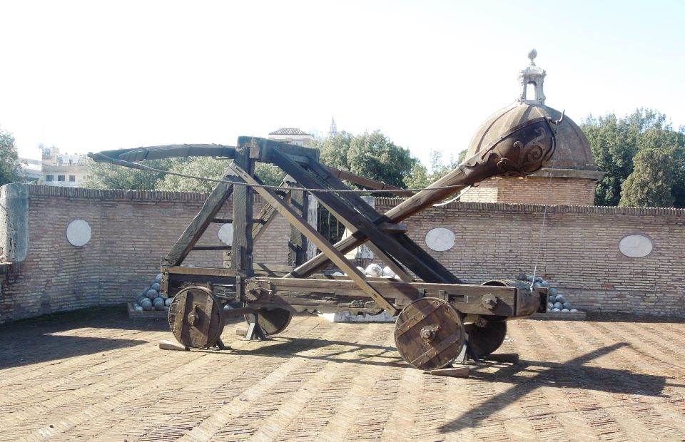 Rome: Castel Sant'Angelo Skip the Line Private Tour - The Castle’s Many Jobs: From Treasury to Prison and Public Executions
