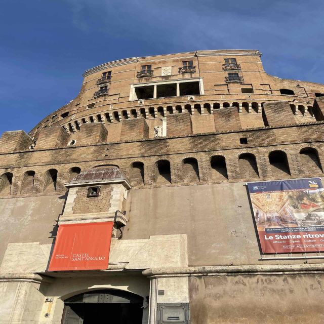 Rome: Castel Sant'Angelo Tour With Skip-the-line Access - Angel art: Bernini, Raggi, and Morelli in the real rooms