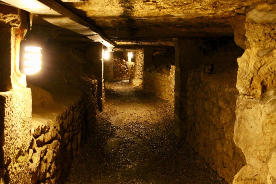 Rome Catacombs Night Tour & Santa Maria Maggiore After Hours - Santa Maria Maggiore after-hours: special spaces you usually miss