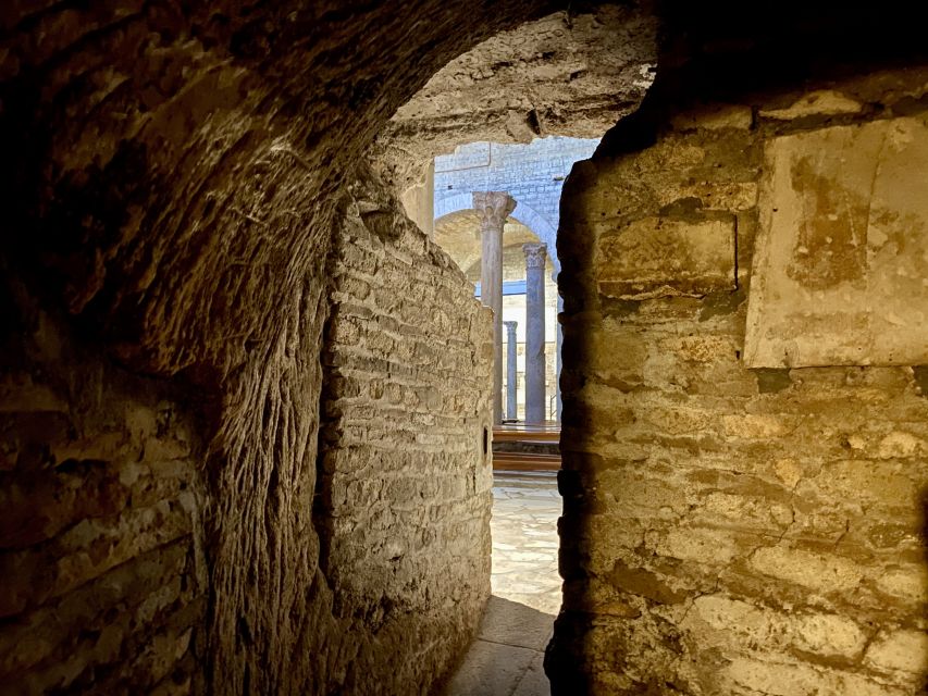 Rome: Catacombs & St Clement's Underground Semi-Private Tour - Meet at St. Clement’s: the start is simple