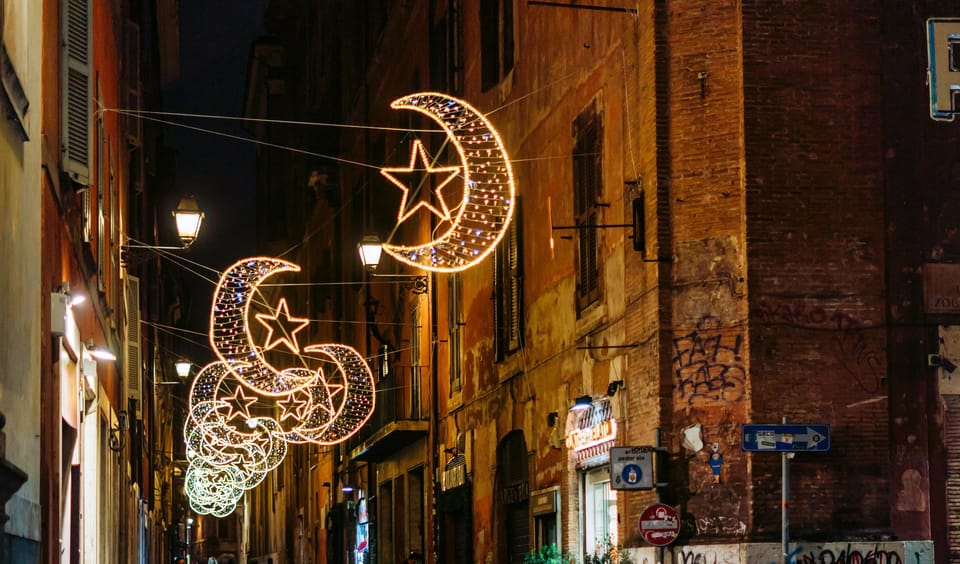 Rome: Christmas Lights Walking Tour - Piazza Navona Christmas market time (and why the free pause matters)