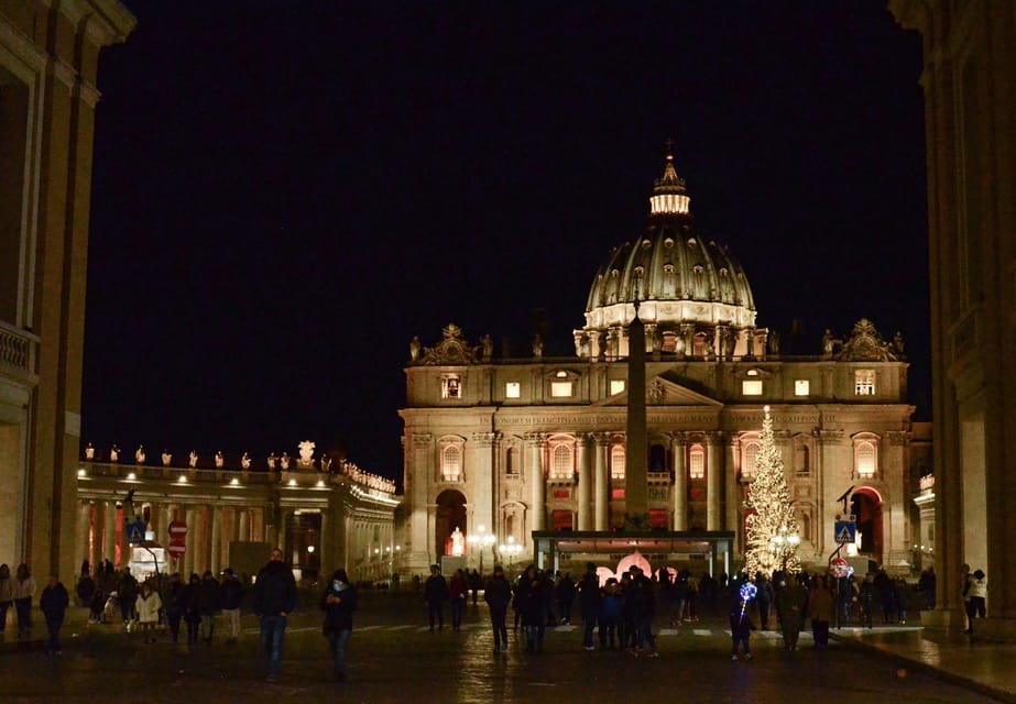 Rome: Christmas Lights Walking Tour - Meeting at Babington’s Tea Room: your evening starts in the right spot
