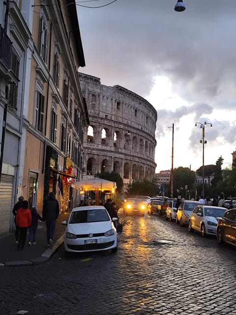 Rome: City Highlights Golf Cart Tour with Aperitivo - Colosseum photo stop: the angle hunt without the time sink