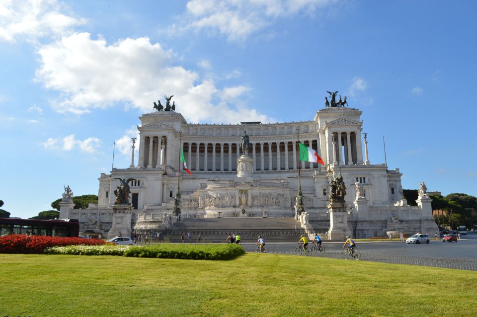 Rome: City Highlights Walking Tour - The Pantheon and Hadrian’s Temple: why “outside only” still works