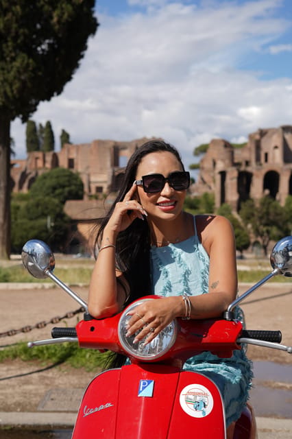 Rome: City Tour by Vespa with Aperol Spritz - Small-group vibe and languages: easier communication, less chaos