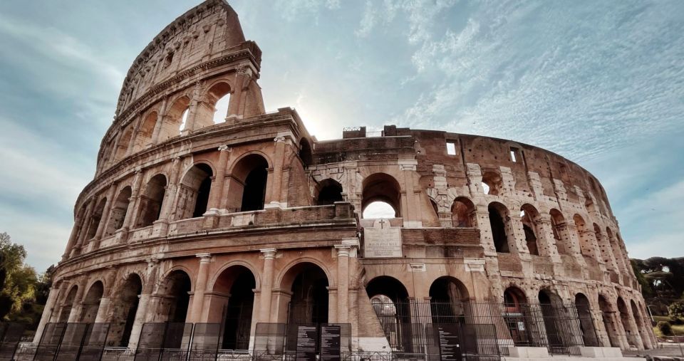 Rome: Colosseum Arena Floor, Roman Forum & Palatine 10 pax - Getting in smoothly: security, start point, and pacing