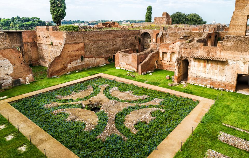 Rome: Colosseum Arena, Forum & Palatine Hill Private tour - Gladiator Door entry: what it feels like inside the Colosseum