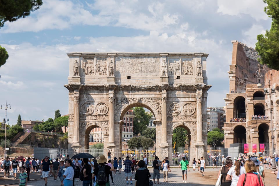 Rome: Colosseum Arena, Roman Forum & Palatine Tour - Tour pace, group size, and what it feels like in the real world
