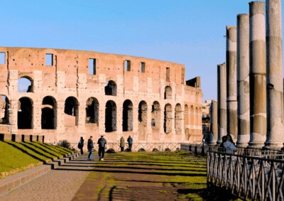 Rome: Colosseum Arena & Roman Forum Small Group Tour - Meeting point and timing: the fastest way to start calm