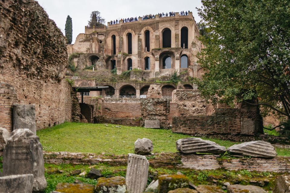 Rome: Colosseum, Palatine Hill & Roman Forum Guided Tour - What you actually see, in the order that makes sense