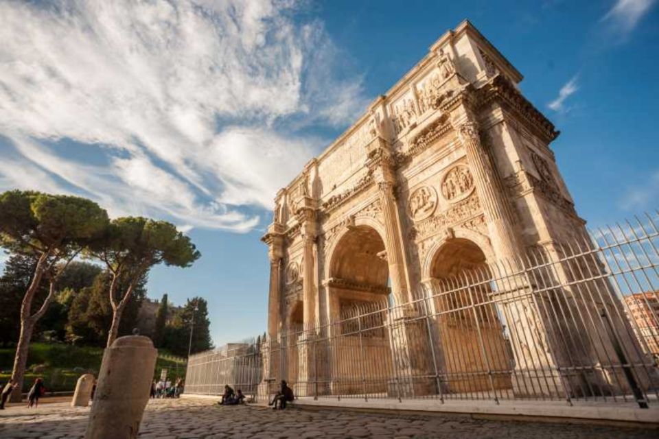 Rome: Colosseum, Palatine & Roman Forum Tour w/Entry Ticket - Stop Inside the Colosseum: First Level Gladiator Life and Roman Social Order
