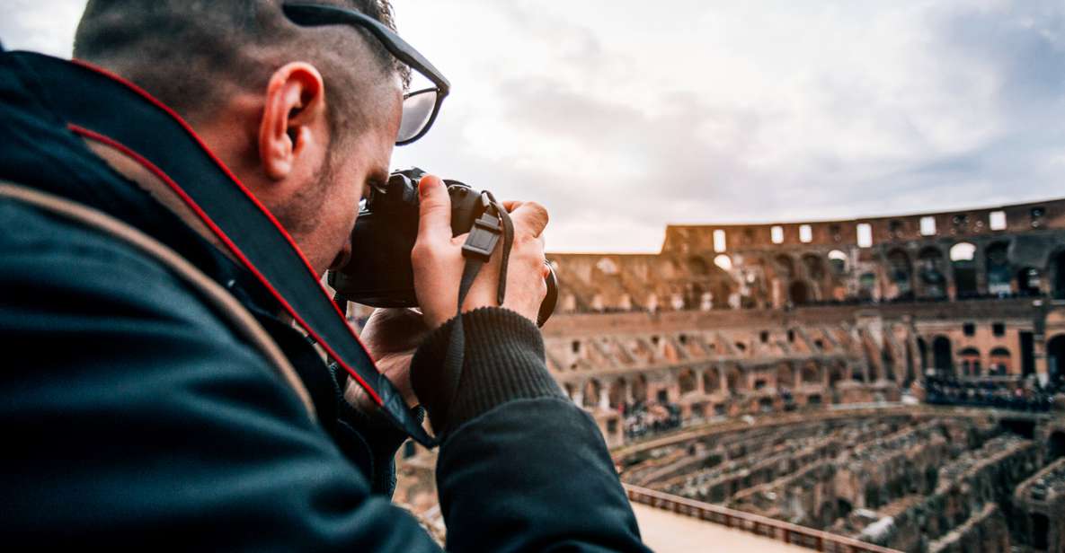 Rome: Colosseum, Roman Forum and Palatine Hill Guided Tour - Finding the right guide: meeting point tips that actually help