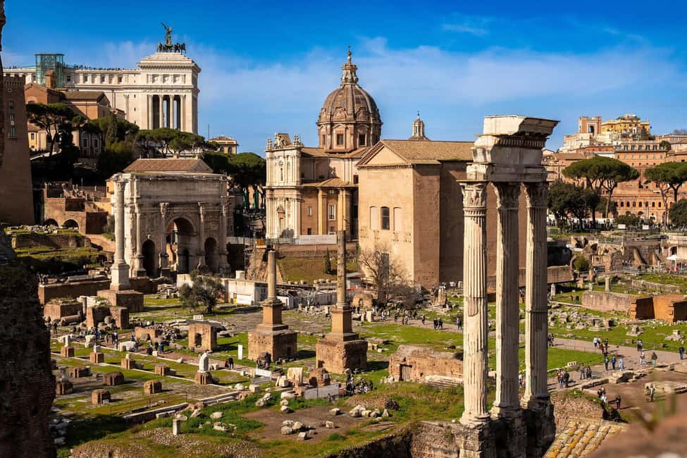 Rome: Colosseum, Roman Forum, and Palatine Hill Tour - The guide experience: stories you can actually use