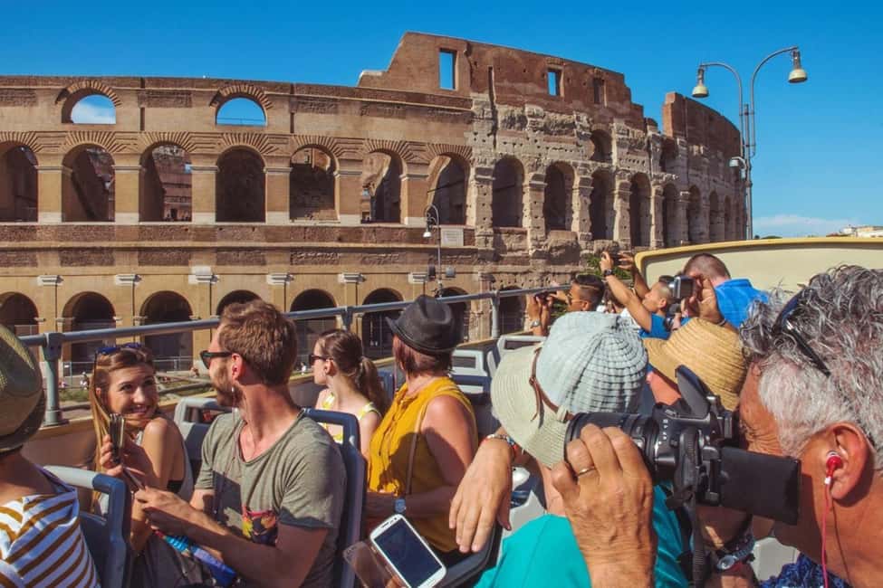 Rome: Colosseum, Roman Forum, Palatine Hill & Hop-on Hop-off - How the day actually works (tight but doable)