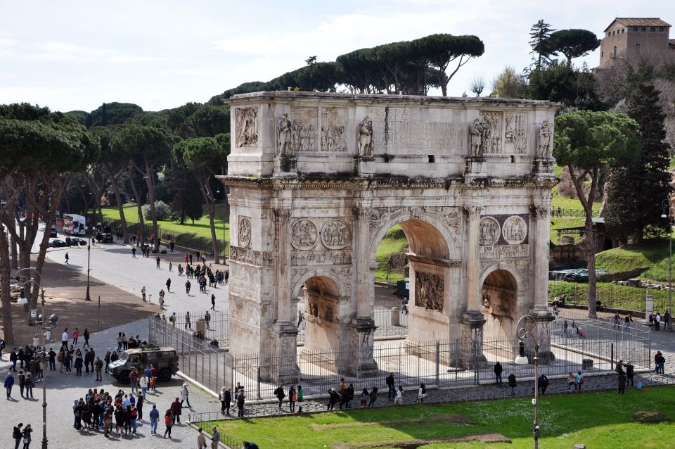 Rome: Colosseum, Roman Forum & Palatine Hill Tour - Entering The Colosseum: Arena Stories and What You’ll Notice