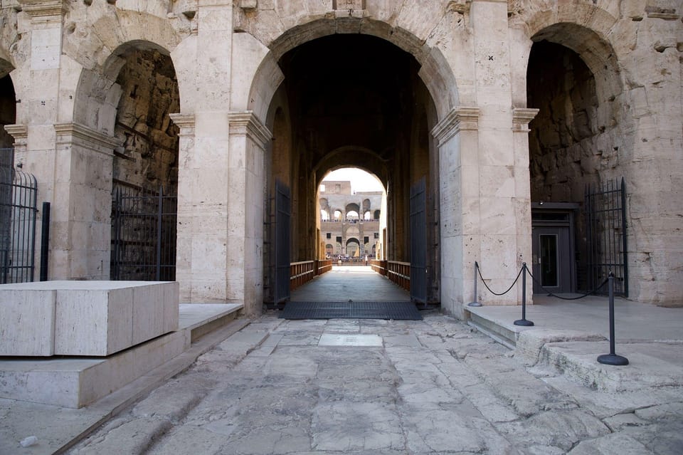 Rome: Colosseum Underground, Forum and Palatine Hill Private - Colosseum levels: ground floor and the 1st level story