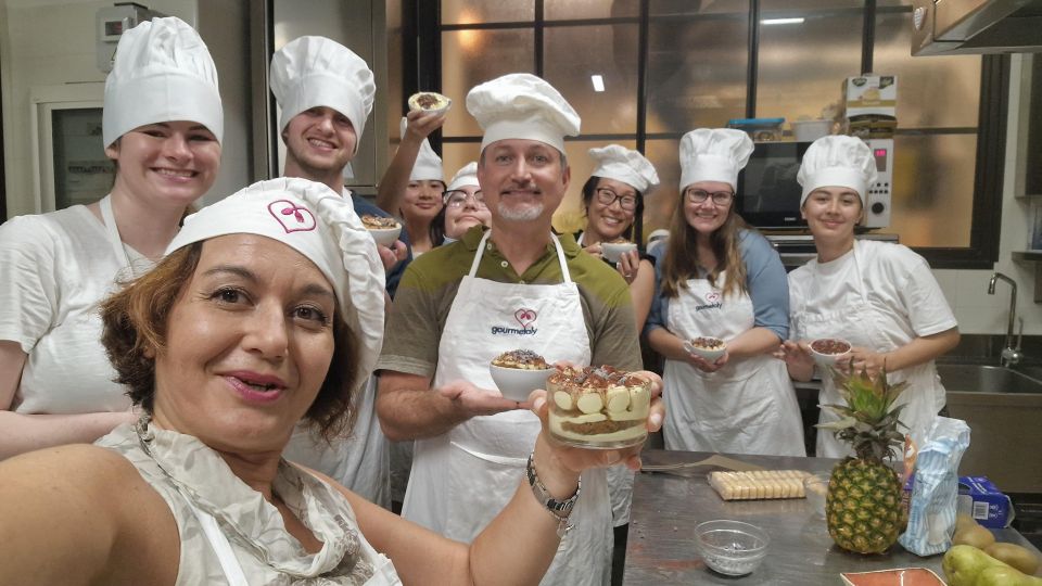 Rome cooking: Gelato & Tiramisu with savoiardi Baking class - Who should book this class, and who should double-check fit