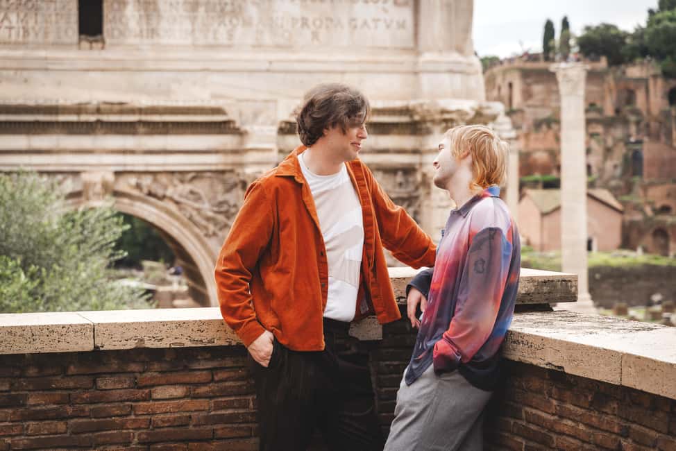 Rome: Couple Photoshoot Experience LGBTQ+ Friendly - A Couple Photo Walk with Real Guidance in Rome