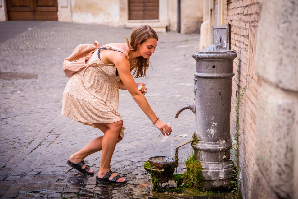 Rome: Discover the Eternal City Center Walking Tour - Foro Traiano meeting point and the first walk into the center