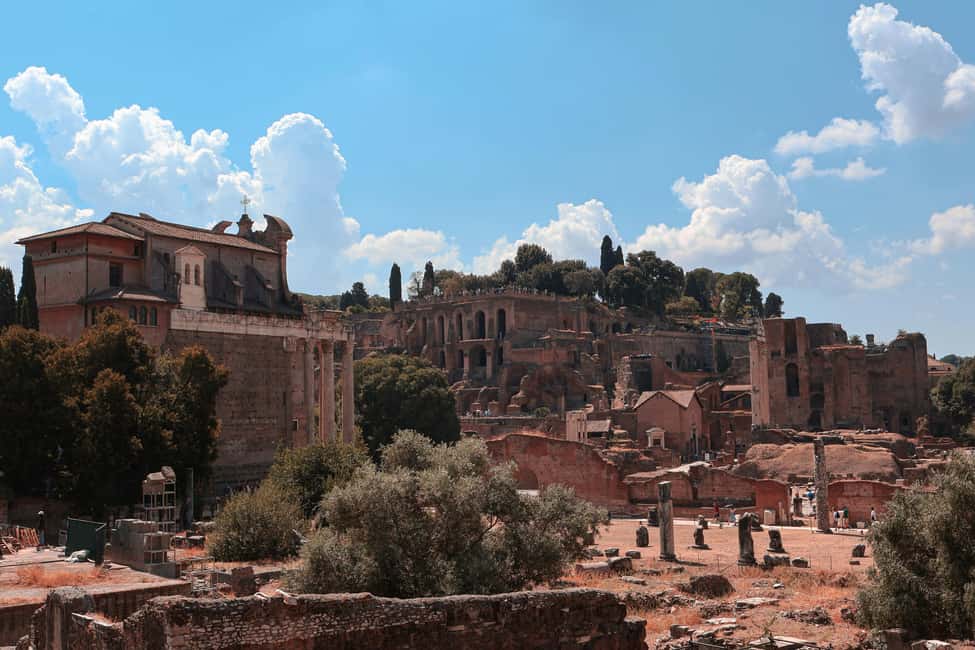 Rome: Domus Aurea Guided Tour and Virtual Reality Experience - Languages, people, and comfort: who this tour suits