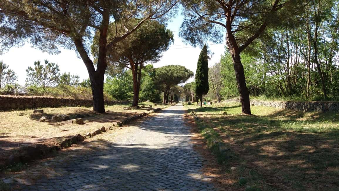 Rome: E-bike Tour From The Circus Maximus To The Catacombs - The cafe break and snack stop: how to avoid the afternoon energy crash