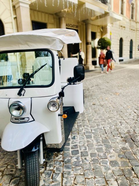 Rome E-Tuk Private Tours - The Route From Piazza Barberini to Trevi Fountain