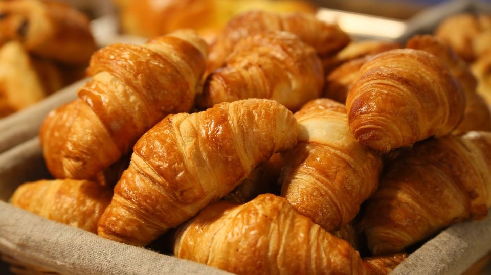Rome: Early Morning Sightseeing and Piazzas with Breakfast - Rome Before the Crowds: The Real Point of Starting Early