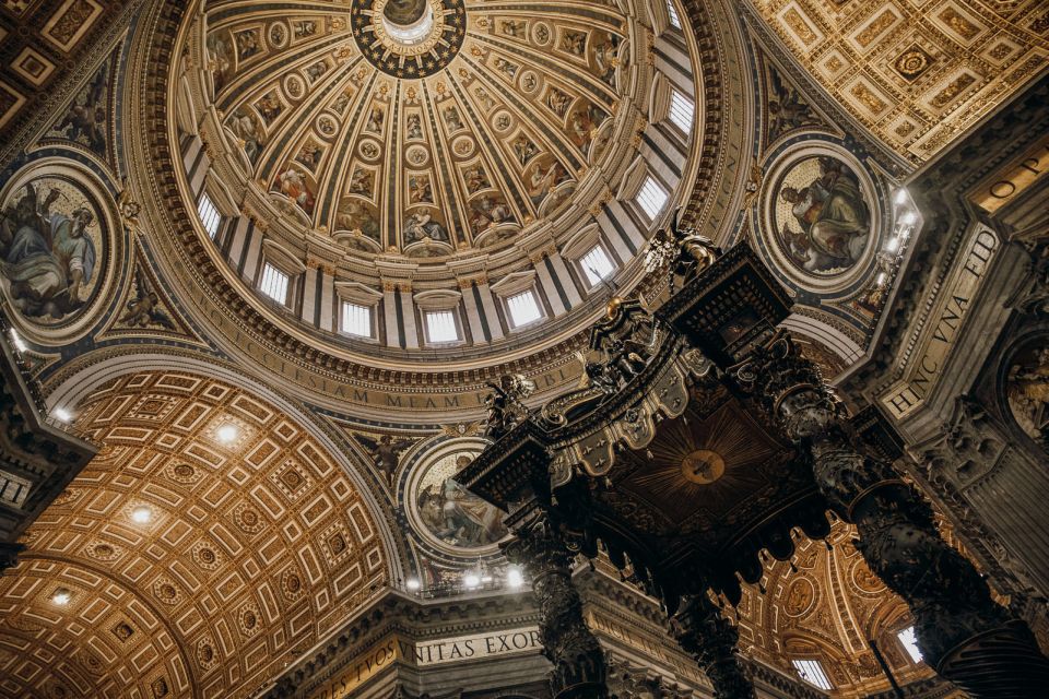 Rome: Early-Morning Vatican Museums and Sistine Chapel Tour - Vatican Museums at opening: how the day changes inside