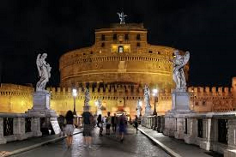 Rome Evening Walking Tour - Meet your guide: local stories that make stones feel personal