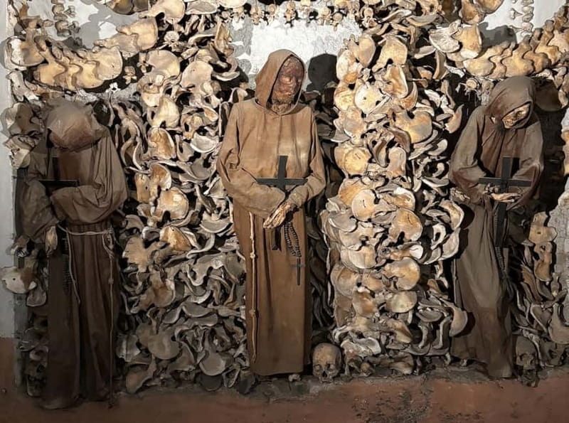Rome: Ghosts & Bone Crypts Tours: 2 Tours, 1 Discount Ticket - Trevi Fountain to the Pantheon: where ghost stories meet real streets