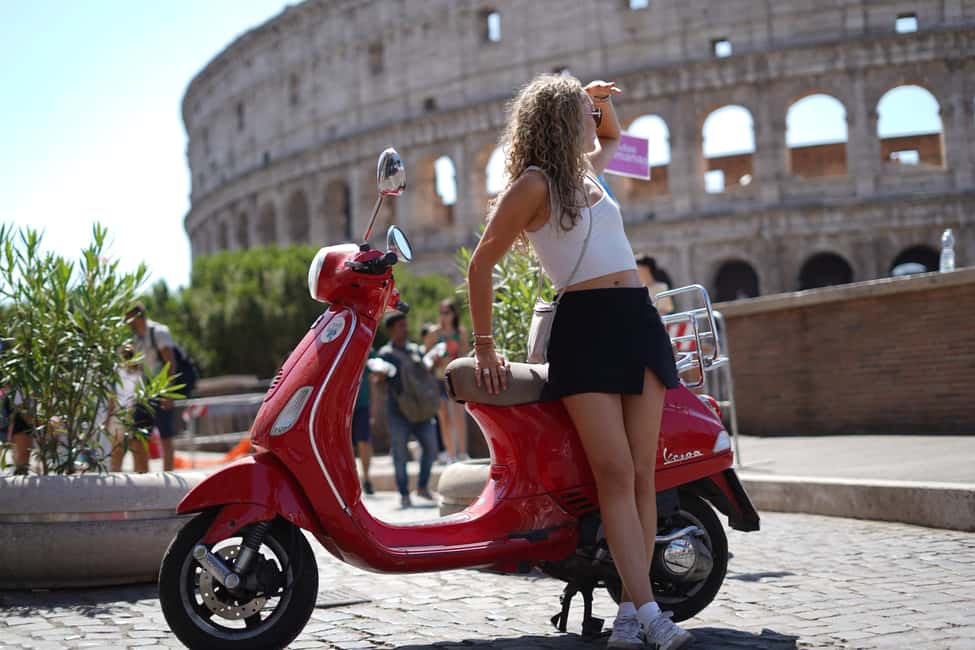 Rome: Night Photo Tour by Vespa with Aperol Spritz - Key things you’ll notice on this tour