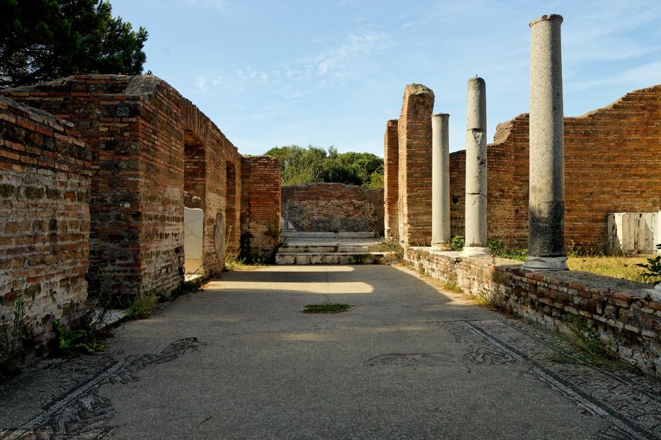 Rome: Ostia Antica Private Walking Tour with Skip-the-Line - Neptune’s Thermal Baths and its mosaics: your visual “anchor” stop