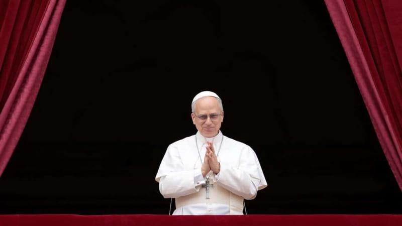 Rome: Papal Audience Experience with Pope Leo XIV - Meeting in the center of the square: Bar L’Ottagona and coordinator Sandra