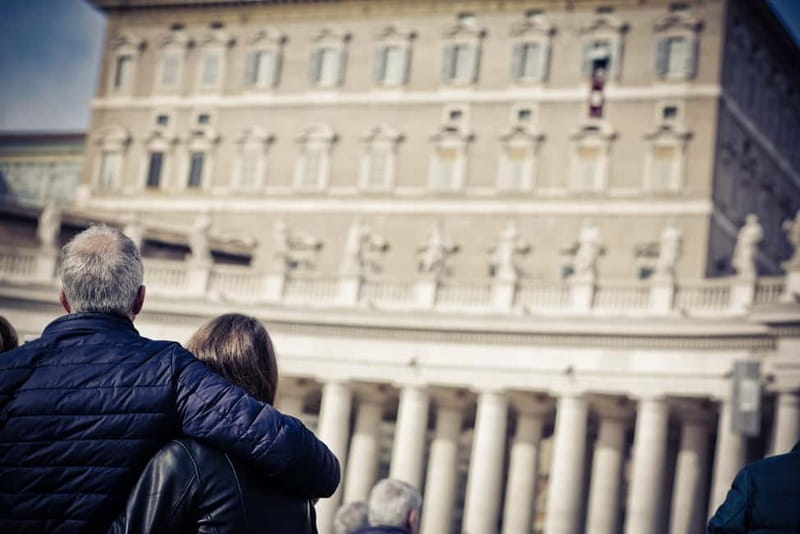 Rome: Papal Audience with Pope Leo XIV - The walking start: Borgo district and why the guide matters